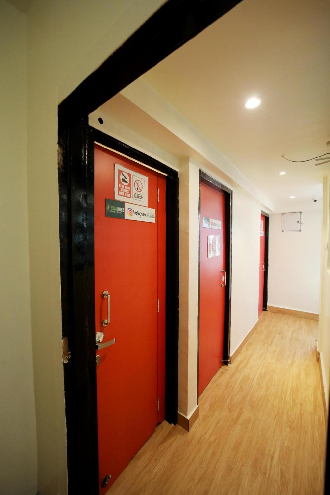 Social Hubz Hostel Mumbai  Buitenkant foto
